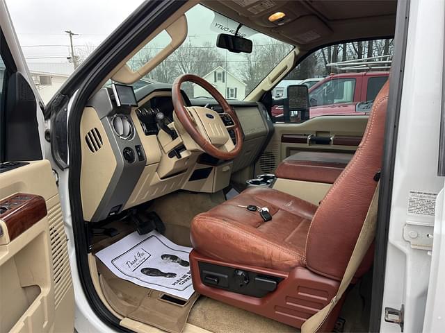 Image of Ford F-450 equipment image 3