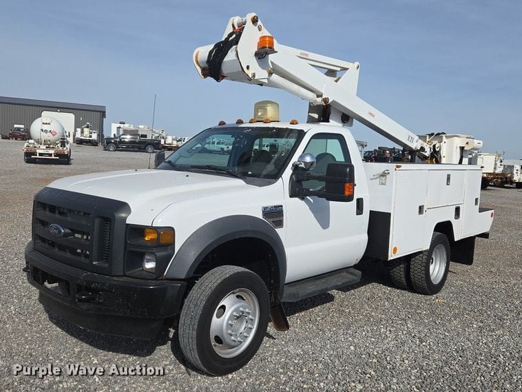 2009 Ford F-450 Equipment Image0