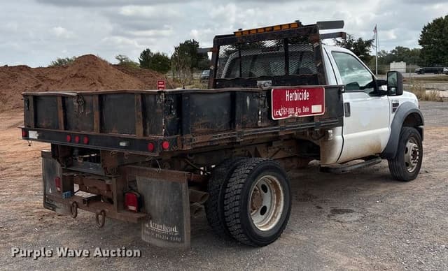 Image of Ford F-450 equipment image 4