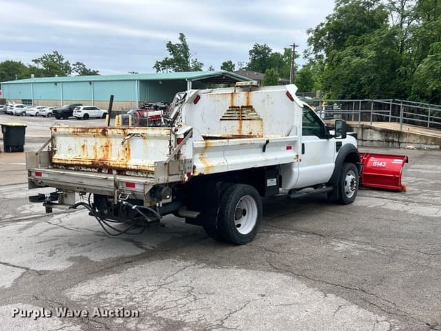 Image of Ford F-450 equipment image 4