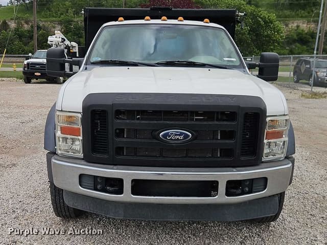 Image of Ford F-450 equipment image 1