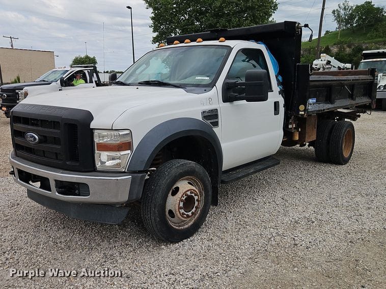 2009 Ford F-450 Equipment Image0