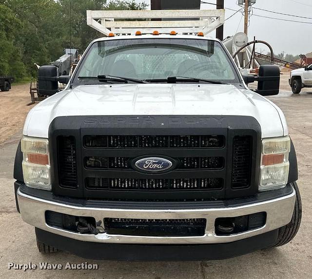 Image of Ford F-450 equipment image 1