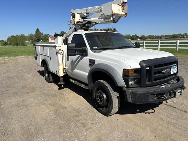 Image of Ford F-450 equipment image 4
