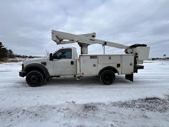 Image of Ford F-450 equipment image 4