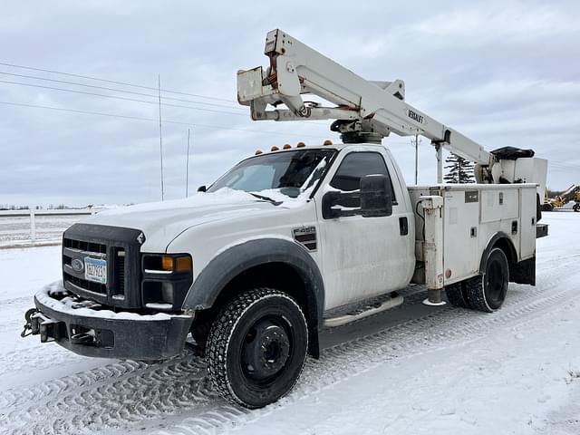 Image of Ford F-450 equipment image 3