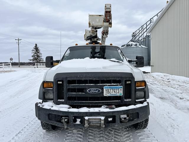 Image of Ford F-450 equipment image 2