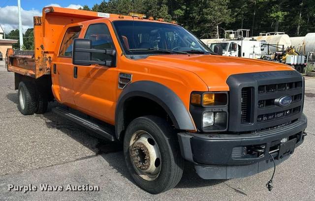 Image of Ford F-450 equipment image 2