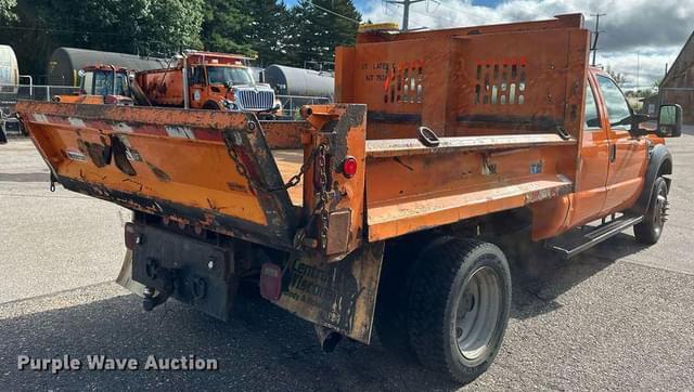 Image of Ford F-450 equipment image 4