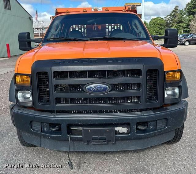 Image of Ford F-450 equipment image 1