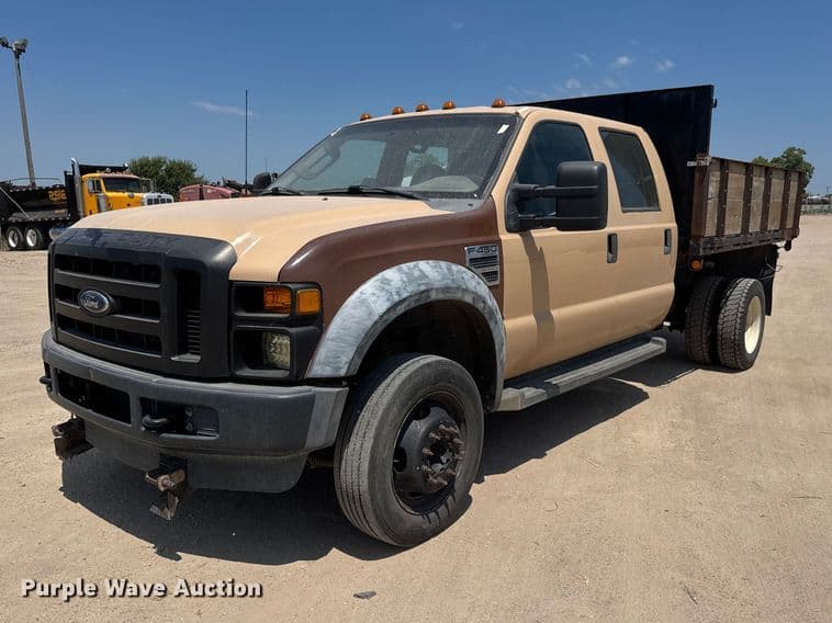 Image of Ford F-450 Primary image