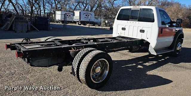 Image of Ford F-450 equipment image 4