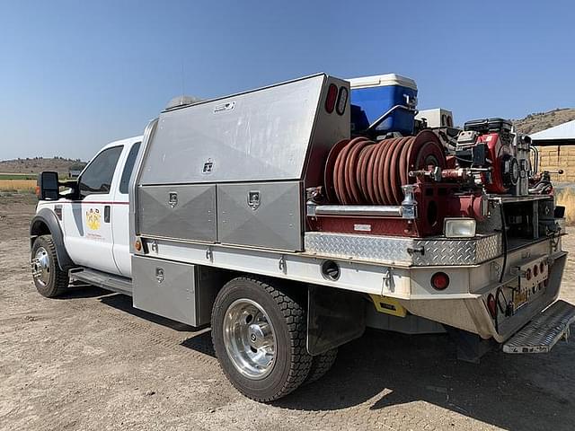 Image of Ford F-450 equipment image 4