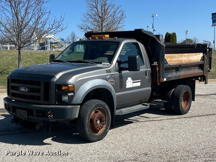 Image of Ford F-450 Primary image