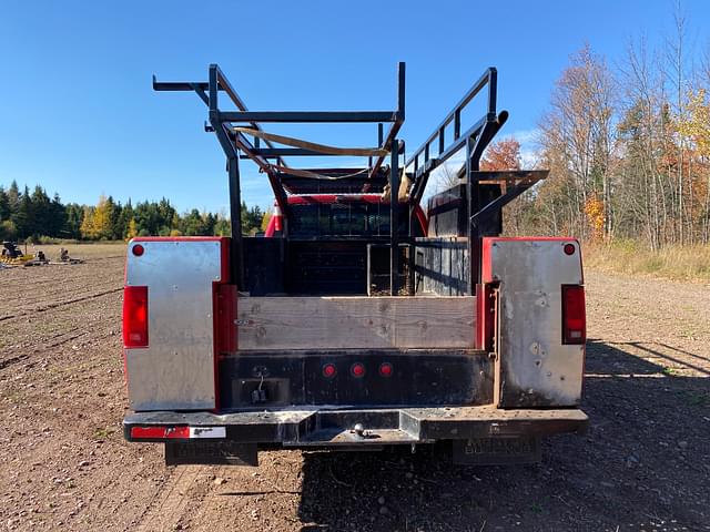 Image of Ford F-550 equipment image 3