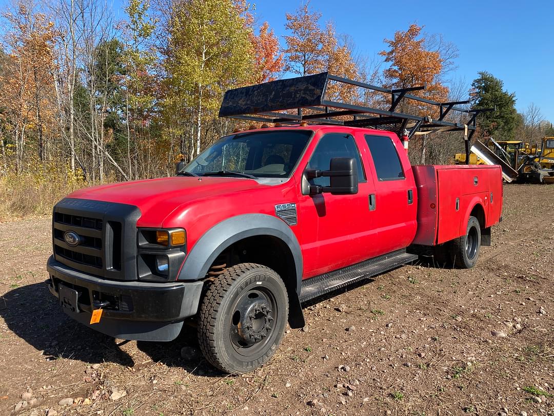 Image of Ford F-550 Primary image