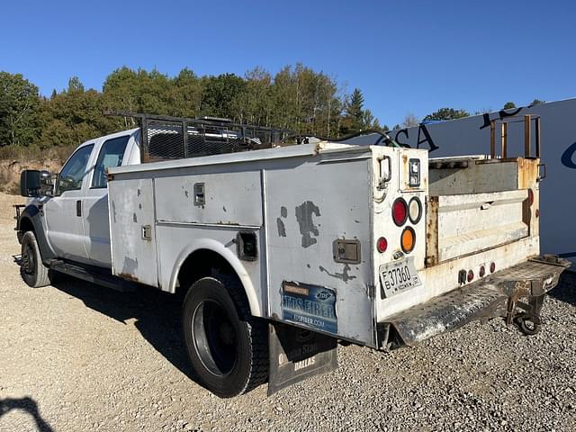 Image of Ford F-550 equipment image 2