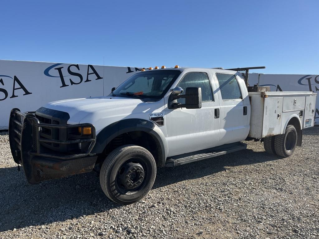 Image of Ford F-550 Primary image