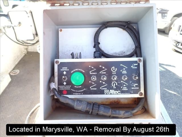Image of Ford F-550 equipment image 4