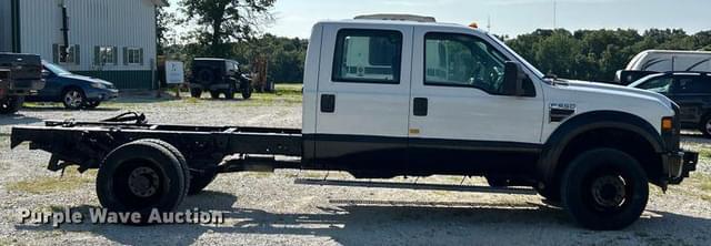 Image of Ford F-550 equipment image 3