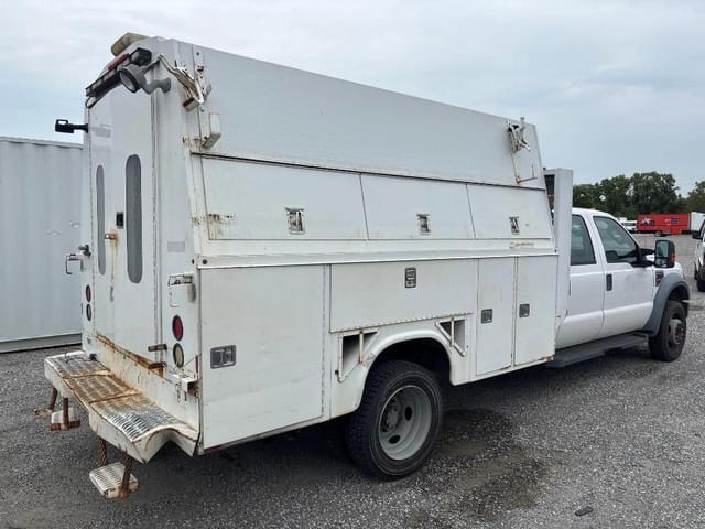 Image of Ford F-550 equipment image 1