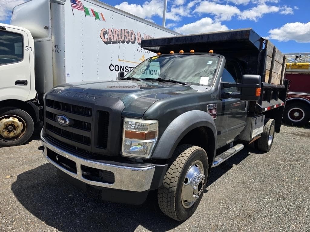 Image of Ford F-550 Primary image