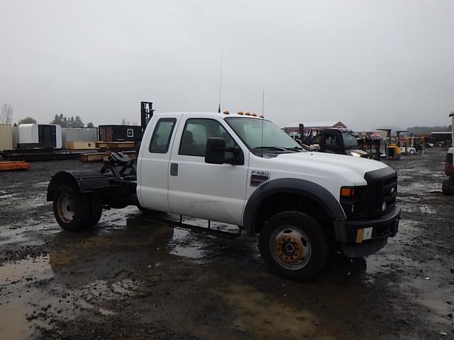 Image of Ford F-550 equipment image 1