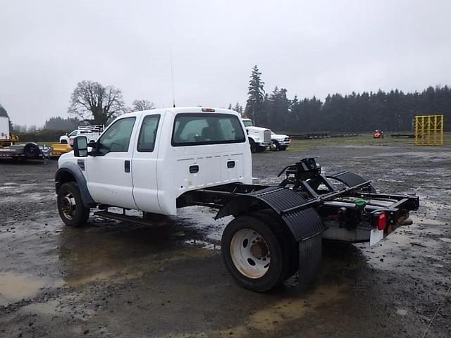 Image of Ford F-550 equipment image 4