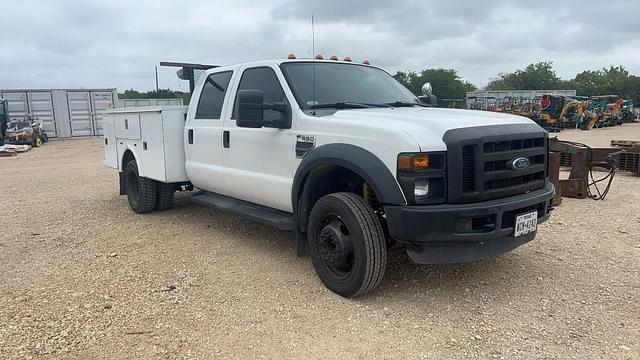 Image of Ford F-550 equipment image 1