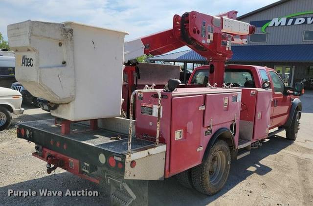 Image of Ford F-550 equipment image 4