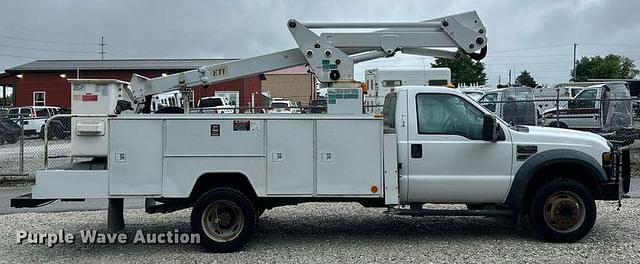 Image of Ford F-550 equipment image 3