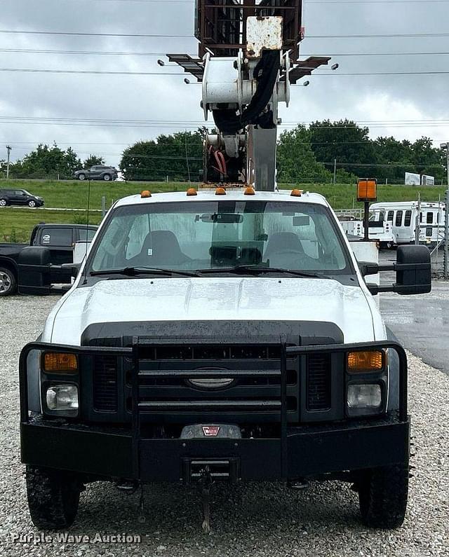 Image of Ford F-550 equipment image 1