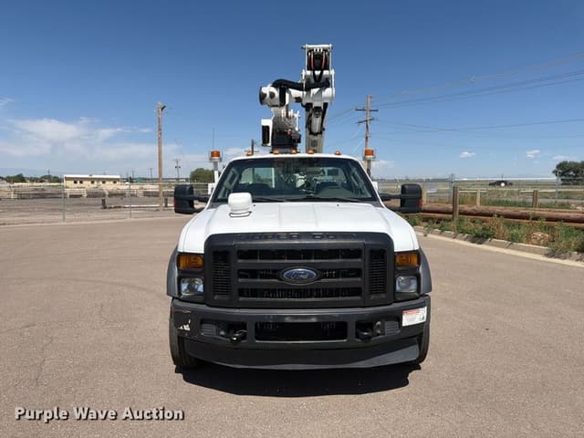 Image of Ford F-550 equipment image 1