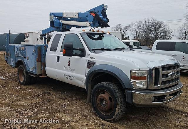 Image of Ford F-550 equipment image 2