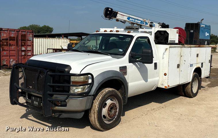 Image of Ford F-550 Primary image