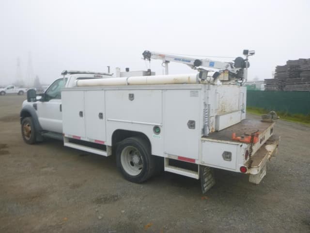 Image of Ford F-550 equipment image 3