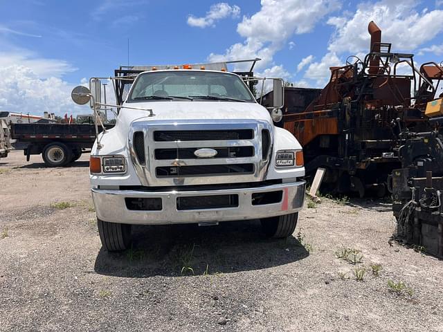 Image of Ford F-650 equipment image 1