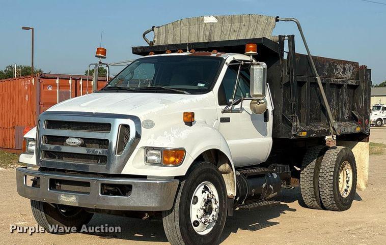 Image of Ford F-750 Primary image