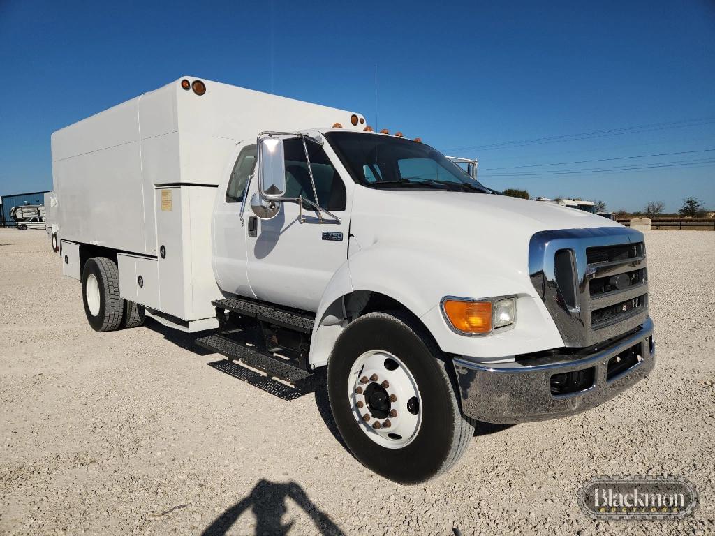 Image of Ford F-750 Primary image