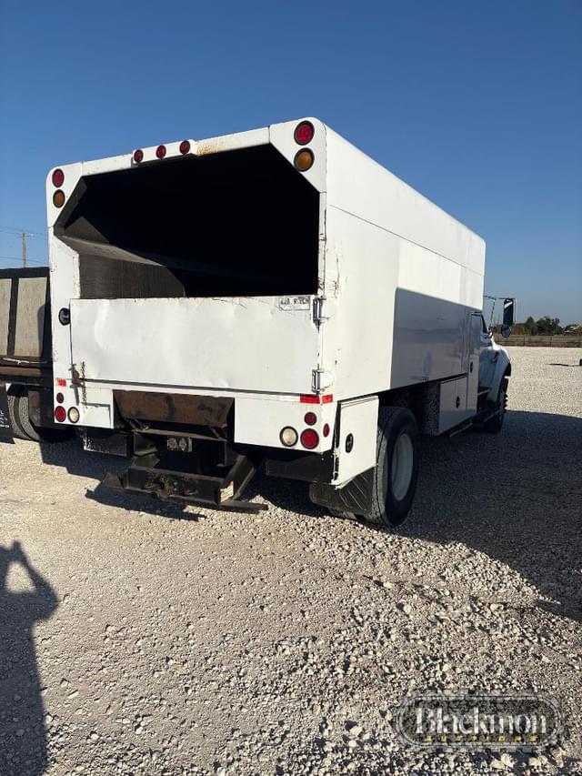 Image of Ford F-750 equipment image 2