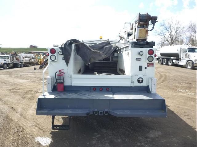 Image of Freightliner Business Class M2 106 equipment image 3