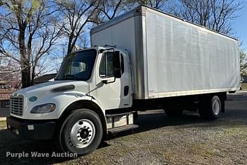 2009 Freightliner Business Class M2 Equipment Image0