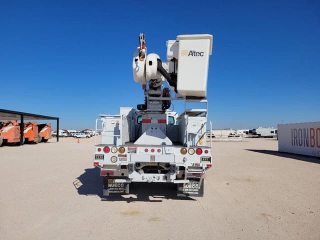 Image of Freightliner Business Class M2 equipment image 3