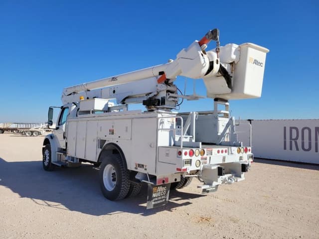 Image of Freightliner Business Class M2 equipment image 2