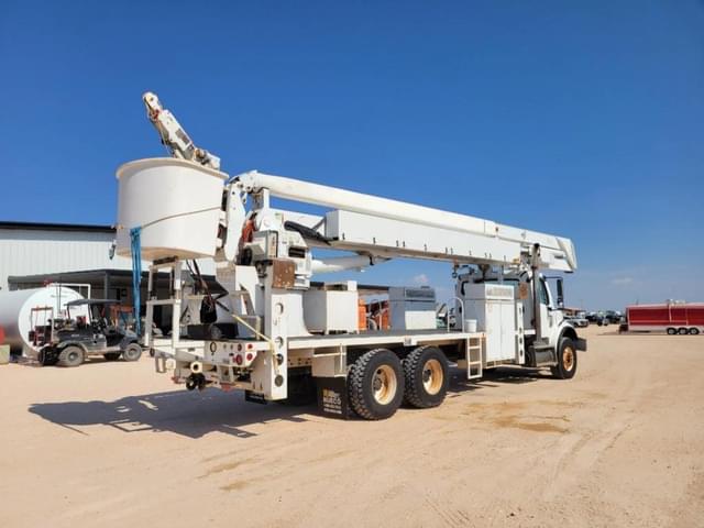 Image of Freightliner Business Class M2 equipment image 4