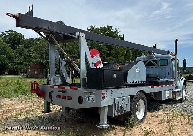 Image of Freightliner Business Class M2 equipment image 4