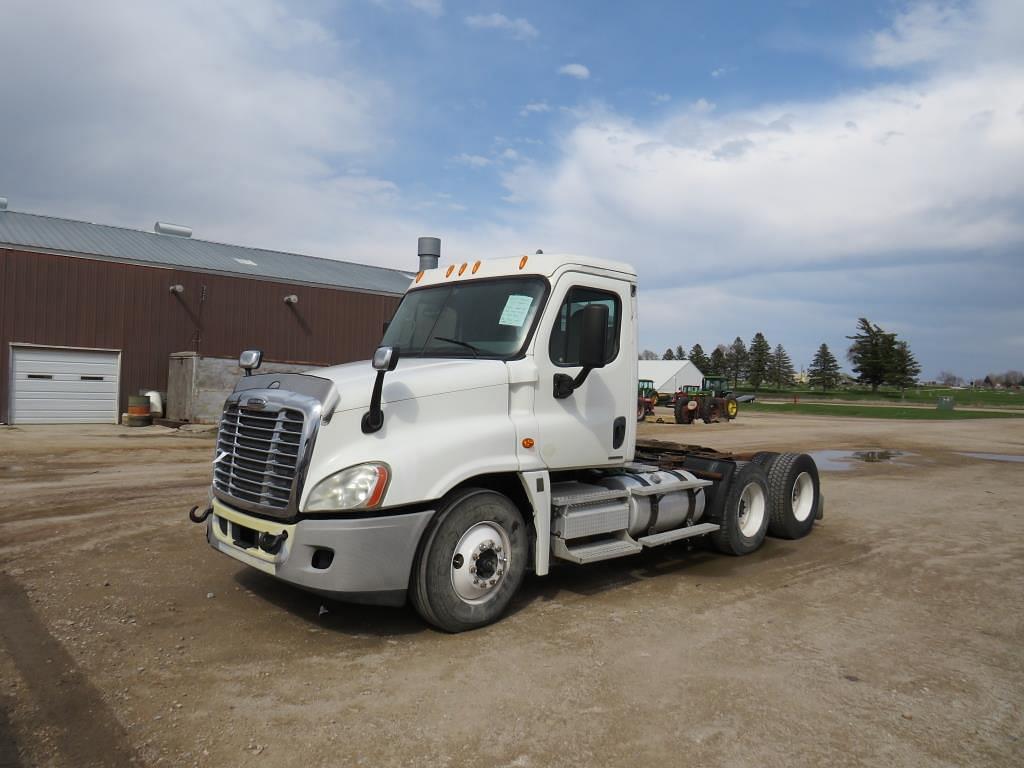 Image of Freightliner Cascadia 125 Primary image
