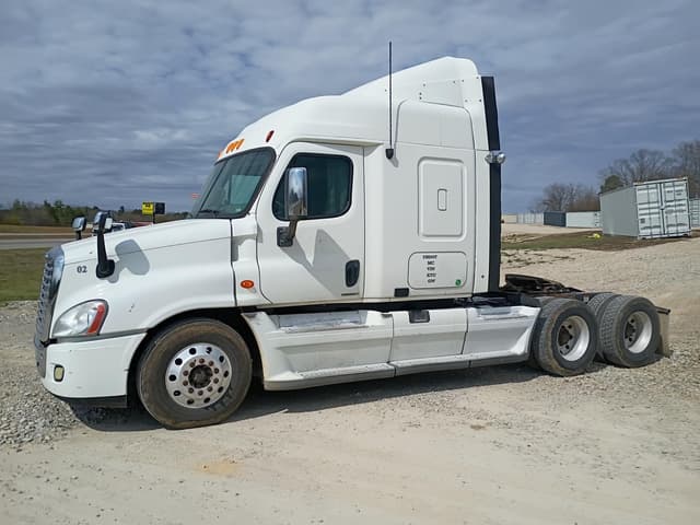 Image of Freightliner Cascadia 125 equipment image 1