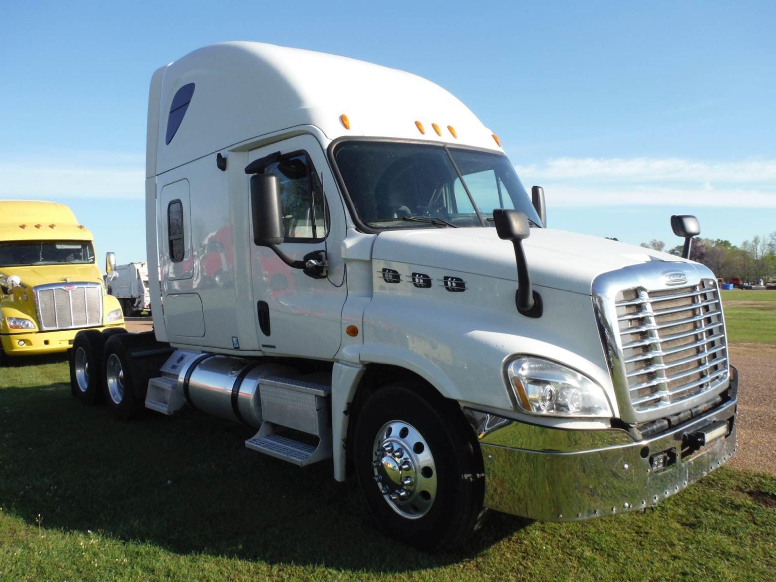 Main image Freightliner Cascadia 125