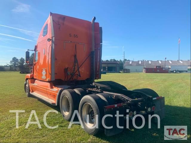 Image of Freightliner Century 120 equipment image 2